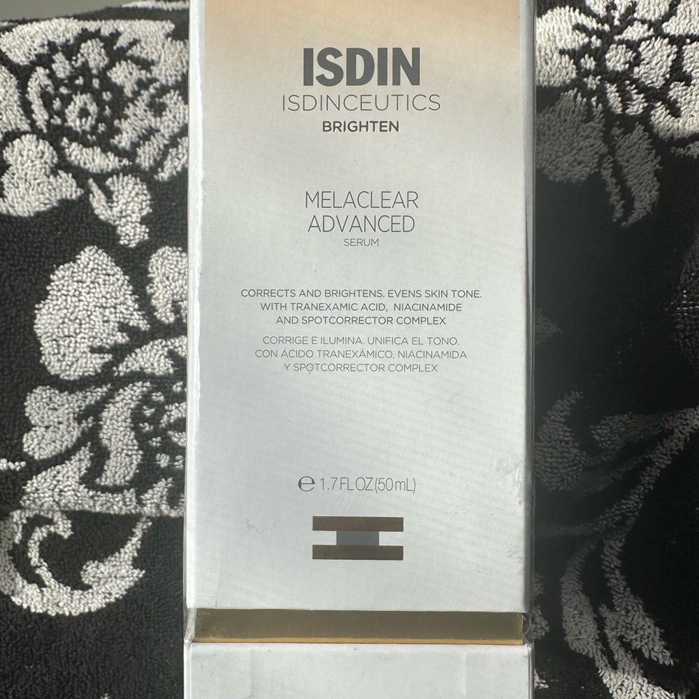 ISDIN Melaclear Advanced Brightening Serum - White Packaging